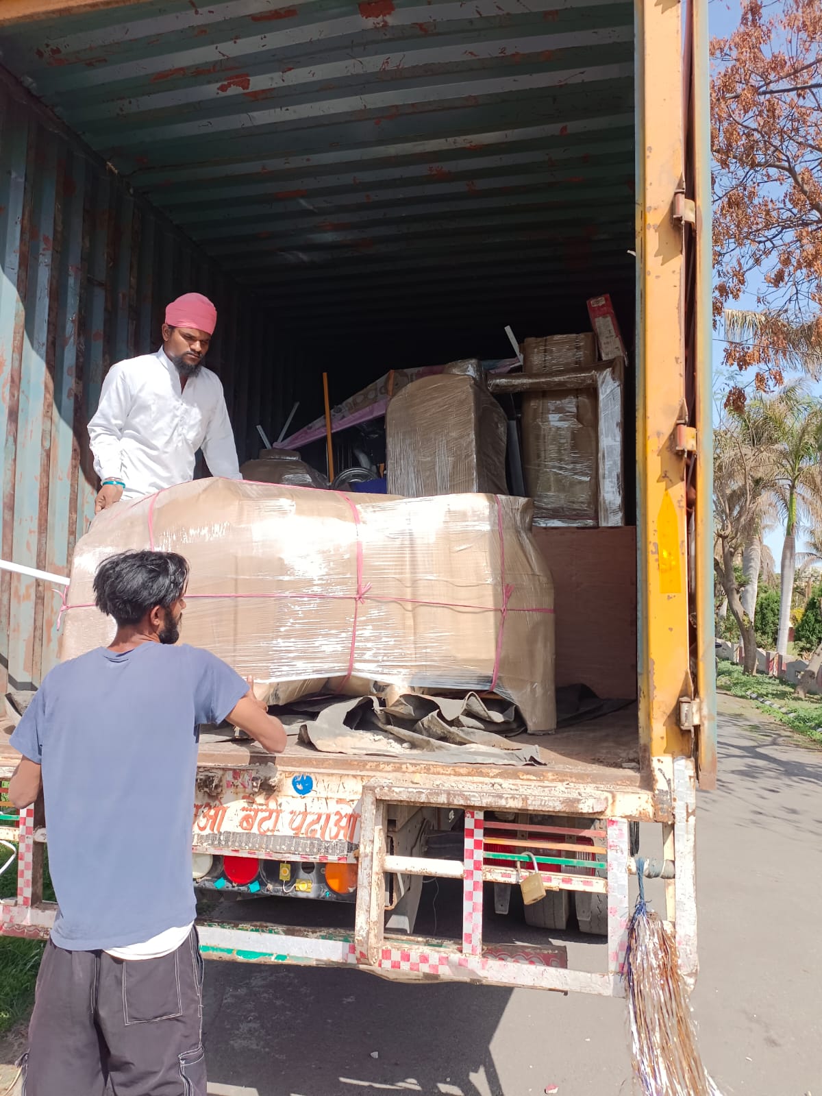 Loading & Unloading Services in Noida